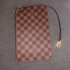Louis Vuitton Damier Ebene Pochette